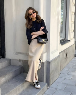 Jupe longue au travail : 5 façons de l’adopter avec style